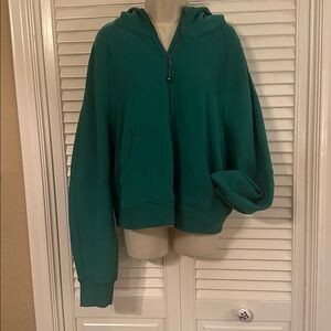 Lululemon Athletica Green Cropped Sweatshirt